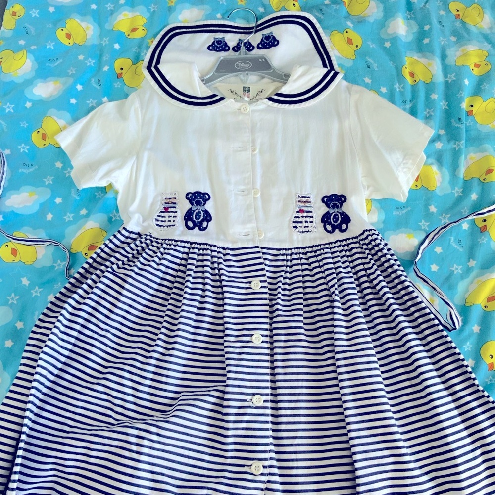Cute vintage embroidered sailor style dress